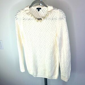 Talbots size small cream colored woven knit pullover sweater with scalloped neck